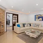 Villa V4 Galeao *