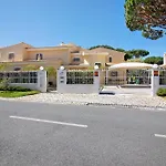 V4 Galeao فيلة *