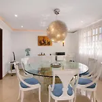 Villa V4 Galeao *